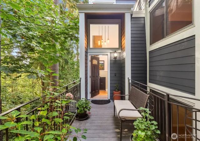 Photo 3 of Townhouse for sale at 4257 155th Place Se, Bellevue, WA 98006 | MLS# NWM2578119 | Listing updated on 2026-09-29