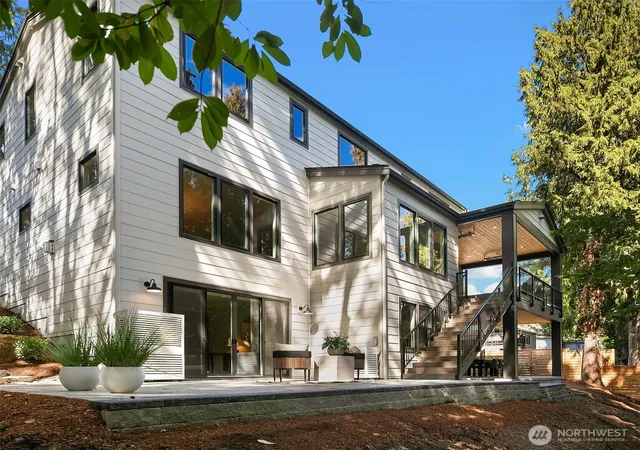 Photo 3 of Single family home for sale at 1706 111th Avenue NE, Bellevue, WA 98004 | MLS# NWM2578126 | Listing updated on 2026-09-21