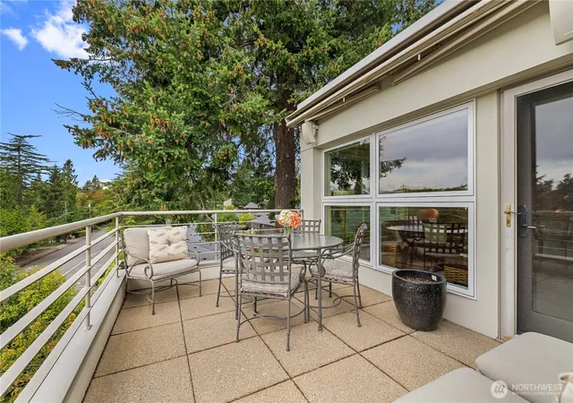 Photo 4 of Condo for sale at 101 99th Avenue NE #301, Bellevue, WA 98004 | MLS# NWM2578130 | Listing updated on 2026-09-30