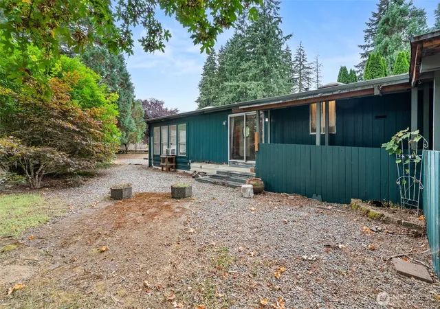 Photo 3 of Sale Pending at 8034 Normandy Pl Se, Olympia, WA 98501 | MLS# NWM2578141 | Listing updated on 2026-09-18