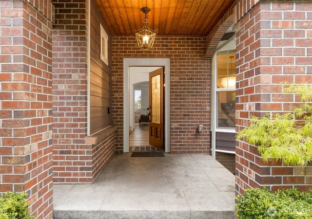Photo 3 of Single family home for sale at 15820 104th Avenue NE, Bothell, WA 98011 | MLS# NWM2578143 | Listing updated on 2026-10-02