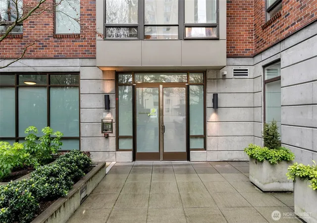 Photo 3 of Condo for sale at 4547 8th Avenue Ne #508, Seattle, WA 98105 | MLS# NWM2578144 | Listing updated on 2026-10-02