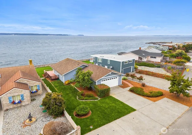 Photo 3 of Single family home for sale at 3672 Oceanside Dr, Greenbank, WA 98253 | MLS# NWM2578149 | Listing updated on 2026-09-25