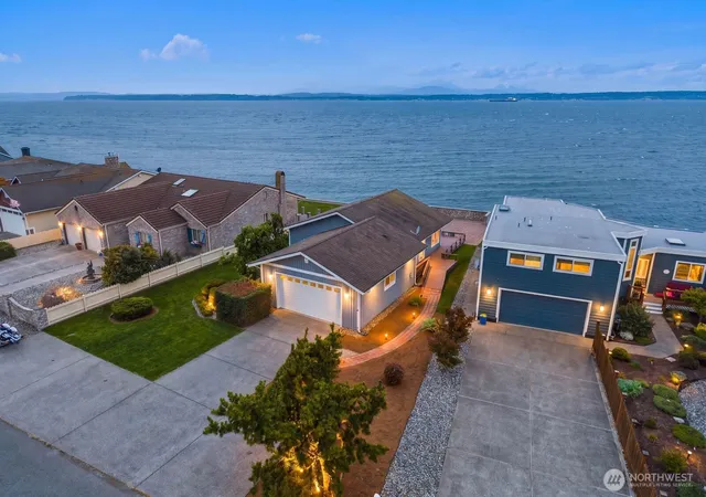 Photo 4 of Single family home for sale at 3672 Oceanside Dr, Greenbank, WA 98253 | MLS# NWM2578149 | Listing updated on 2026-09-25