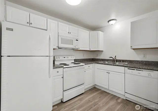 Photo 2 of Sale Pending at 402 4th Street Se, Auburn, WA 98002 | MLS# NWM2578155 | Listing updated on 2026-09-14
