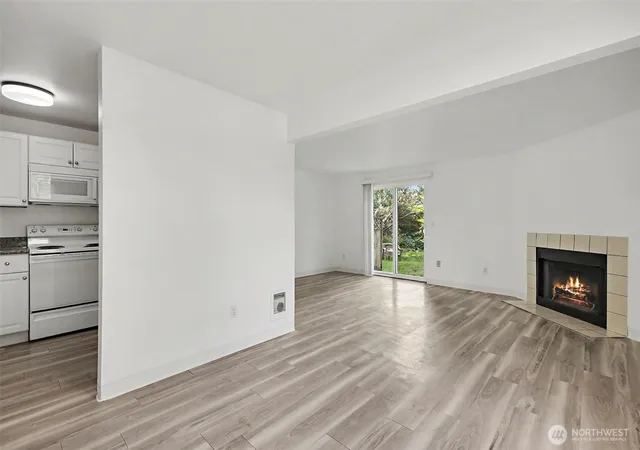 Photo 3 of Sale Pending at 402 4th Street Se, Auburn, WA 98002 | MLS# NWM2578155 | Listing updated on 2026-09-14