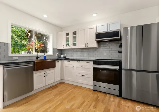 Photo 3 of Condo for sale at 3406 W Government Way #3, Seattle, WA 98199 | MLS# NWM2578161 | Listing updated on 2026-09-25