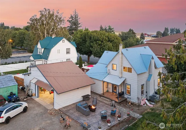 Photo 3 of Single family home for sale at 211 E Birch St, Waterville, WA 98858 | MLS# NWM2578169 | Listing updated on 2026-09-23