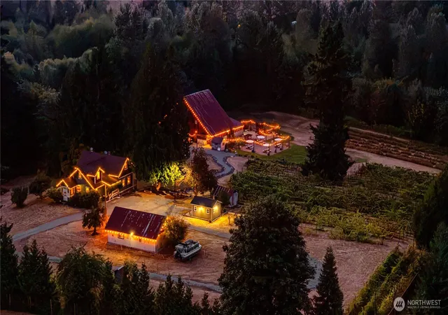 Photo 1 of Single family home for sale at 1425 210th Avenue E, Lake Tapps, WA 98391 | MLS# NWM2578185 | Listing updated on 2026-09-23