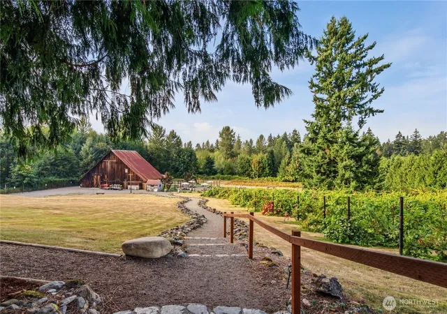 Photo 2 of Single family home for sale at 1425 210th Avenue E, Lake Tapps, WA 98391 | MLS# NWM2578185 | Listing updated on 2026-09-23