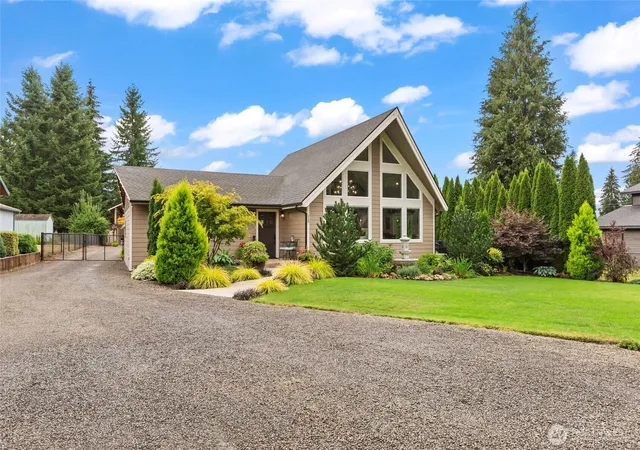 Photo 2 of Single family home for sale at 115 Steelhead Dr, Silver Creek, WA 98585 | MLS# NWM2578190 | Listing updated on 2026-09-25
