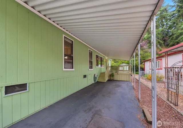 Photo 3 of Manufactured home for sale at 5810 Fleming St #23, Everett, WA 98203 | MLS# NWM2578217 | Listing updated on 2026-09-23