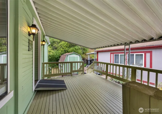 Photo 3 of Manufactured home for sale at 5810 Fleming St #23, Everett, WA 98203 | MLS# NWM2578217 | Listing updated on 2026-09-23