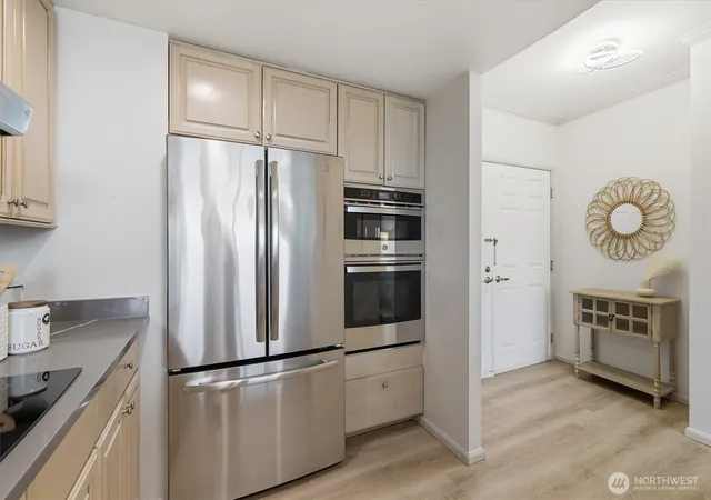 Photo 4 of Single family home for sale at 177 107th Avenue NE #1204, Bellevue, WA 98004 | MLS# NWM2578222 | Listing updated on 2026-09-25