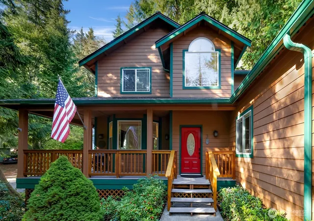 Photo 3 of Single family home for sale at 3 Spring Rd, Bellingham, WA 98229 | MLS# NWM2578237 | Listing updated on 2026-09-21