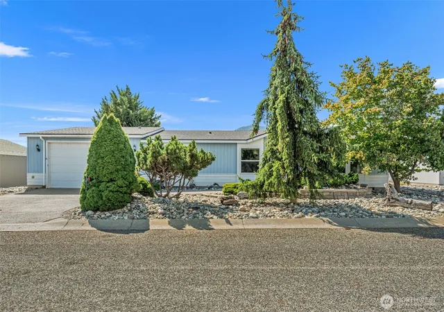 Photo 1 of Manufactured home for sale at 944 Sunrise Dr, Manson, WA 98831 | MLS# NWM2578238 | Listing updated on 2026-09-25