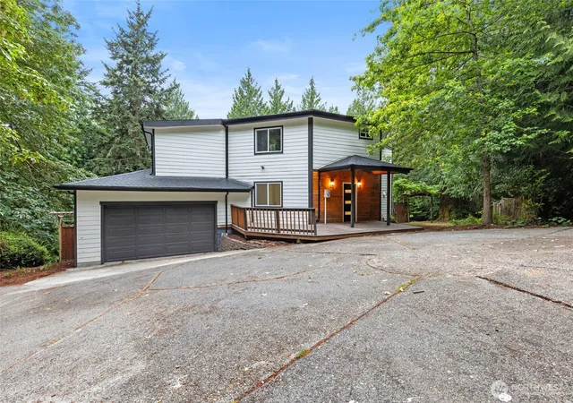 Photo 2 of Single family home for sale at 10953 N Madison Ave Ne, Bainbridge Island, WA 98110 | MLS# NWM2578240 | Listing updated on 2026-09-25