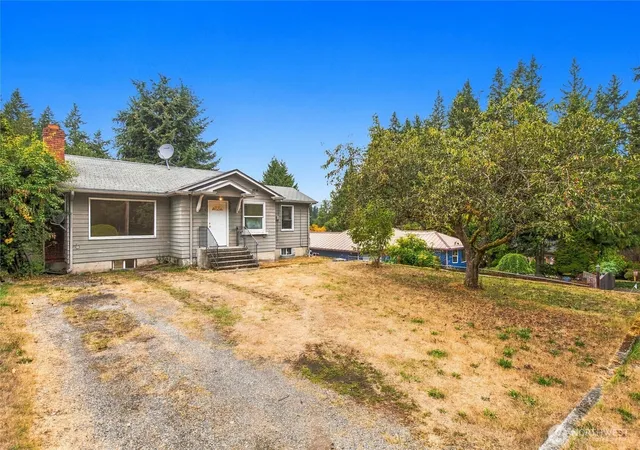 Photo 3 of Sale Pending at 5816 Fleming St, Everett, WA 98203 | MLS# NWM2578242 | Listing updated on 2026-09-22