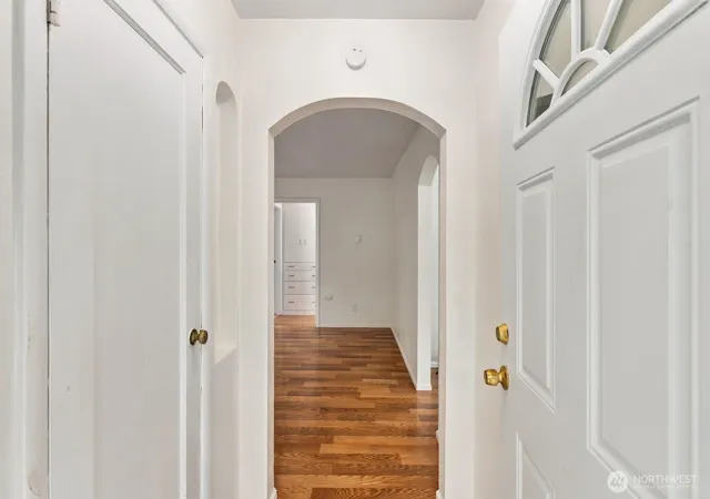 Photo 4 of Sale Pending at 5816 Fleming St, Everett, WA 98203 | MLS# NWM2578242 | Listing updated on 2026-09-22