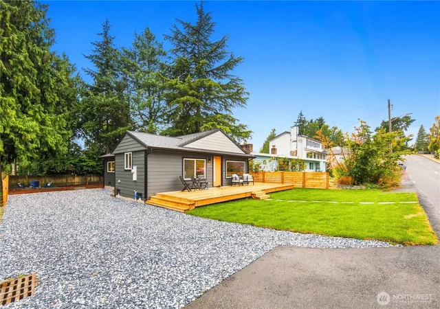 Photo 3 of Single family home for sale at 3701 Sw 105th Street, Seattle, WA 98146 | MLS# NWM2578269 | Listing updated on 2026-09-25