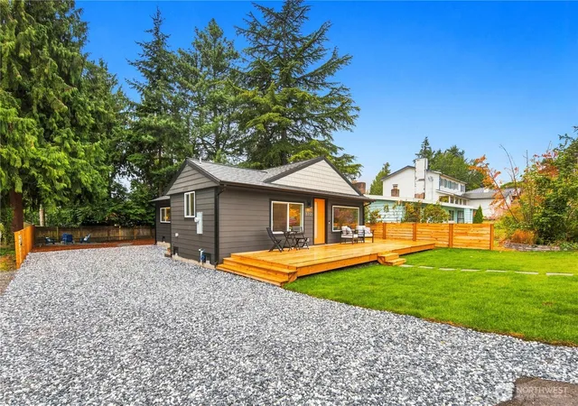 Photo 4 of Single family home for sale at 3701 SW 105th Street, Seattle, WA 98146 | MLS# NWM2578269 | Listing updated on 2026-09-25