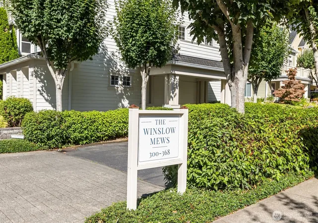Photo 2 of Sale Pending at 346 Wyatt Way Ne #10, Bainbridge Island, WA 98110 | MLS# NWM2578282 | Listing updated on 2026-09-26