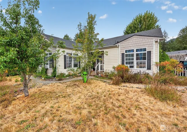 Manufactured home for sale at 850 W Main Ave, Morton, WA 98356 | MLS# NWM2578288