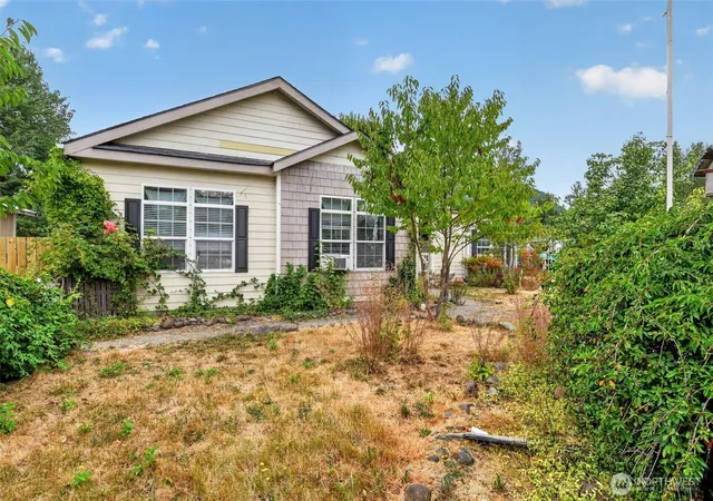 Photo 3 of Manufactured home for sale at 850 W Main Ave, Morton, WA 98356 | MLS# NWM2578288 | Listing updated on 2026-09-30