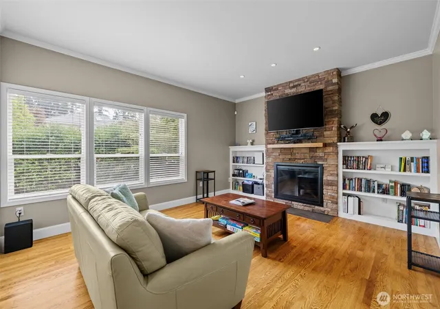 Photo 3 of Single family home for sale at 3314 112th Place SE, Everett, WA 98208 | MLS# NWM2578294 | Listing updated on 2026-10-01