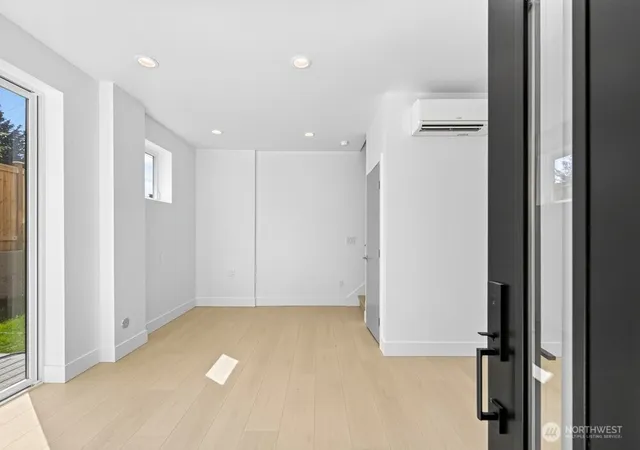 Photo 3 of Single family home for sale at 1218 NE 100th Street, Seattle, WA 98125 | MLS# NWM2578307 | Listing updated on 2026-09-26
