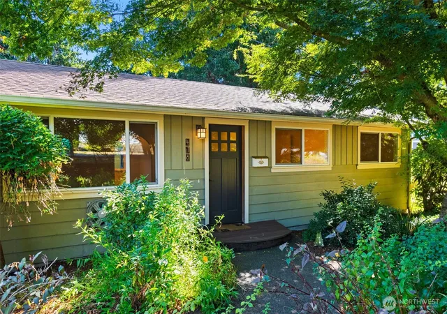 Photo 1 of Single family home for sale at 418 Frederick St Ne, Olympia, WA 98506 | MLS# NWM2578315 | Listing updated on 2026-10-02