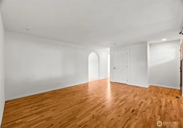 Photo 4 of Single family home for sale at 418 Frederick St NE, Olympia, WA 98506 | MLS# NWM2578315 | Listing updated on 2026-10-02