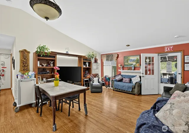 Photo 4 of Single family home for sale at 11606 SE 219th Place, Kent, WA 98031 | MLS# NWM2578332 | Listing updated on 2026-10-01