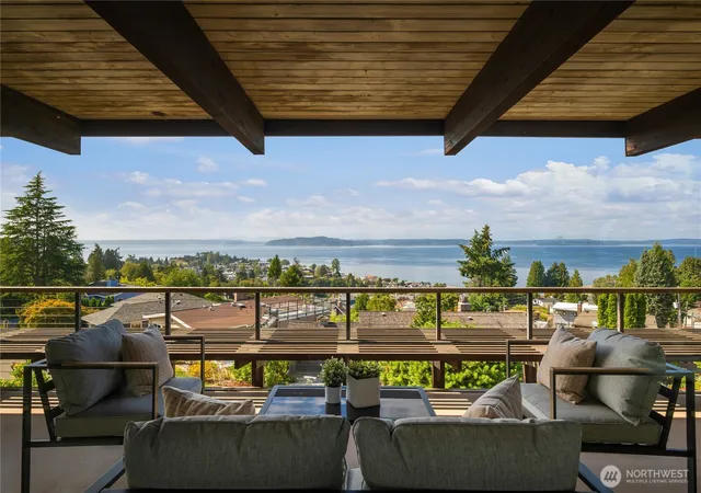 Photo 4 of Sale Pending at 2730 53rd Avenue SW, Seattle, WA 98116 | MLS# NWM2578334 | Listing updated on 2026-09-30
