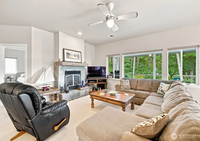Photo 3 of Single family home for sale at 4727 S Golf Crse Dr, Blaine, WA 98230 | MLS# NWM2578344 | Listing updated on 2026-09-24