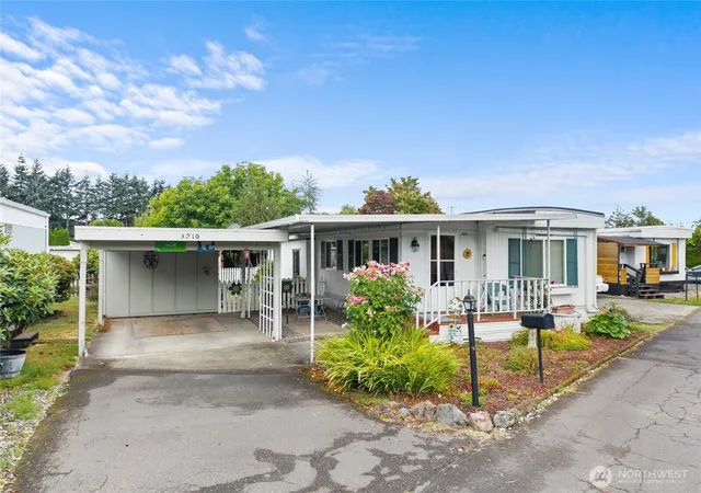 Manufactured home for sale at 5210 71st Avenue Ct E #33, Puyallup, WA 98371 | MLS# NWM2578346
