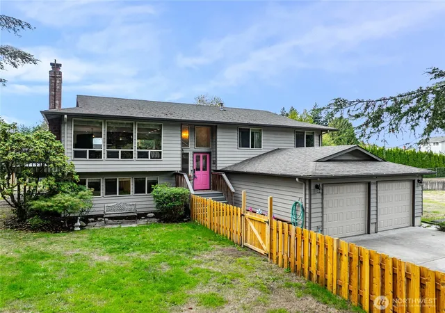 Single family home for sale at 2315 SW 118th Court, Burien, WA 98146 | MLS# NWM2578352