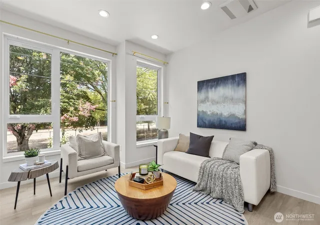 Photo 4 of Townhouse for sale at 716 11th Avenue E #A, Seattle, WA 98102 | MLS# NWM2578354 | Listing updated on 2026-09-25