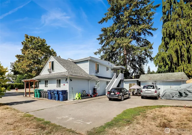 Photo 2 of Sale Pending at 1390 Cedar Ave, Marysville, WA 98270 | MLS# NWM2578359 | Listing updated on 2026-10-01