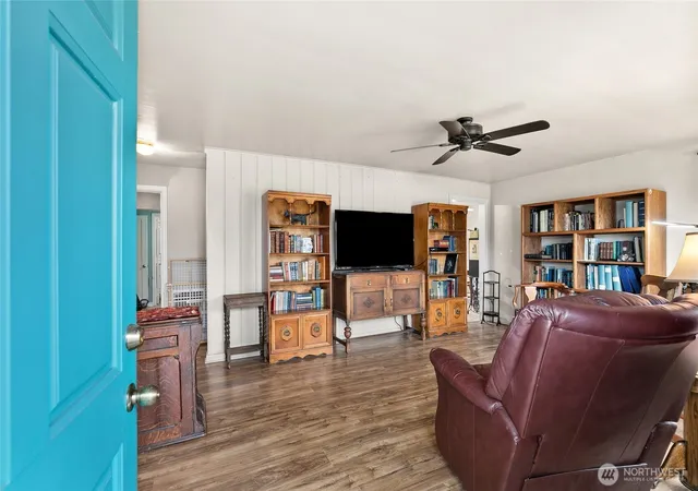 Photo 4 of Single family home for sale at 130 SW 8th Street, Chehalis, WA 98532 | MLS# NWM2578360 | Listing updated on 2026-09-24