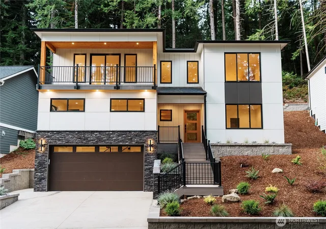Photo 1 of Contingent at 8 Shooting Star Ct, Bellingham, WA 98229 | MLS# NWM2578385 | Listing updated on 2026-09-25