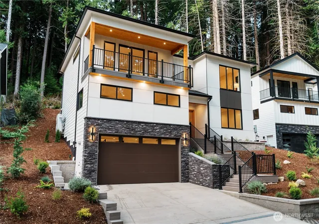 Photo 2 of Contingent at 8 Shooting Star Ct, Bellingham, WA 98229 | MLS# NWM2578385 | Listing updated on 2026-09-25
