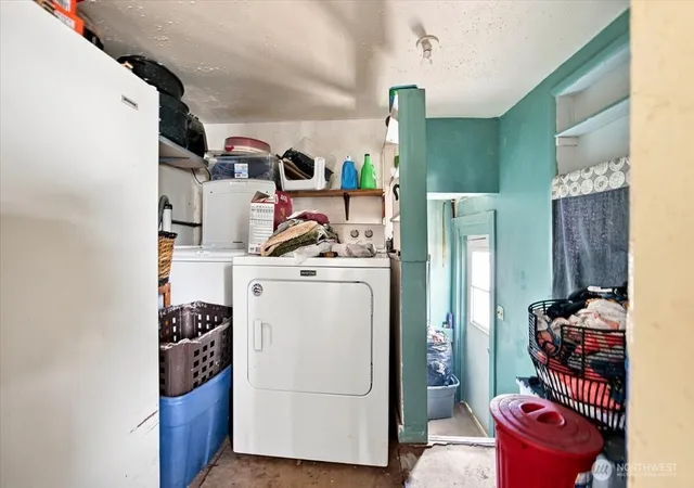 Photo 4 of Single family home for sale at 703 N 5th Street, Grandview, WA 98930 | MLS# NWM2578426 | Listing updated on 2026-10-01