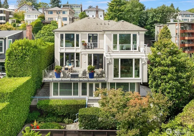 Single family home for sale at 1622 5th Avenue N, Seattle, WA 98109 | MLS# NWM2578436