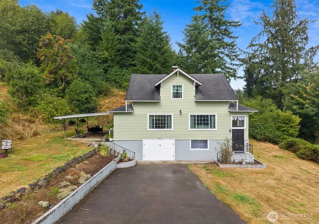 Photo 4 of Single family home for sale at 23 Elk Crk Rd, Raymond, WA 98577 | MLS# NWM2578445 | Listing updated on 2026-09-25