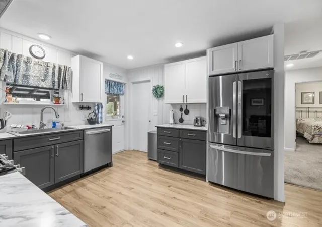 Photo 4 of Sale Pending at 28467 E Gilligan Crk Rd, Sedro Woolley, WA 98284 | MLS# NWM2578452 | Listing updated on 2026-09-30