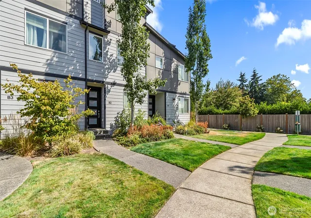 Photo 2 of Townhouse for sale at 3230 148th Street Sw #B2, Lynnwood, WA 98087 | MLS# NWM2578456 | Listing updated on 2026-09-21