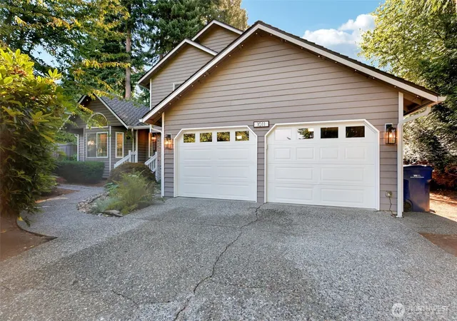 Photo 3 of Sale Pending at 1011 16th Court, Mukilteo, WA 98275 | MLS# NWM2578458 | Listing updated on 2026-09-24