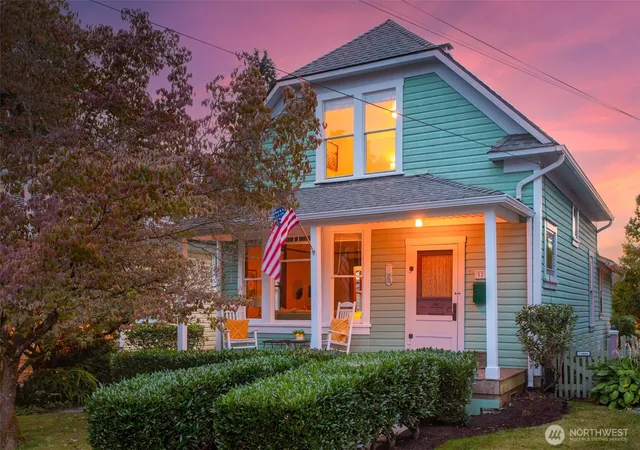 Photo 1 of Sale Pending at 52 Cedar Ave, Snohomish, WA 98290 | MLS# NWM2578471 | Listing updated on 2026-09-25