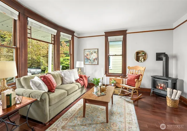 Photo 3 of Sale Pending at 52 Cedar Ave, Snohomish, WA 98290 | MLS# NWM2578471 | Listing updated on 2026-09-25
